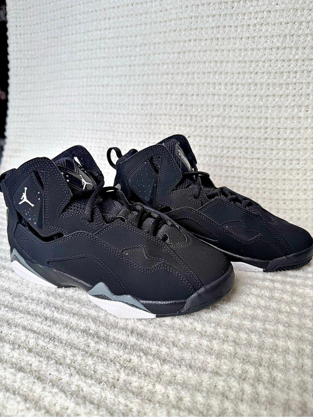 Jordan True Flight GS Black/White Metallic Silver – Size 6Y